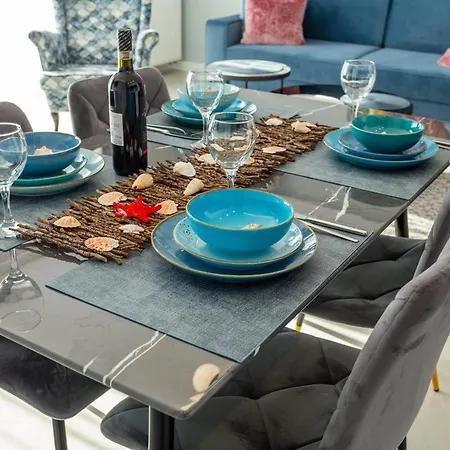 Apartment Darlowko Morski X *